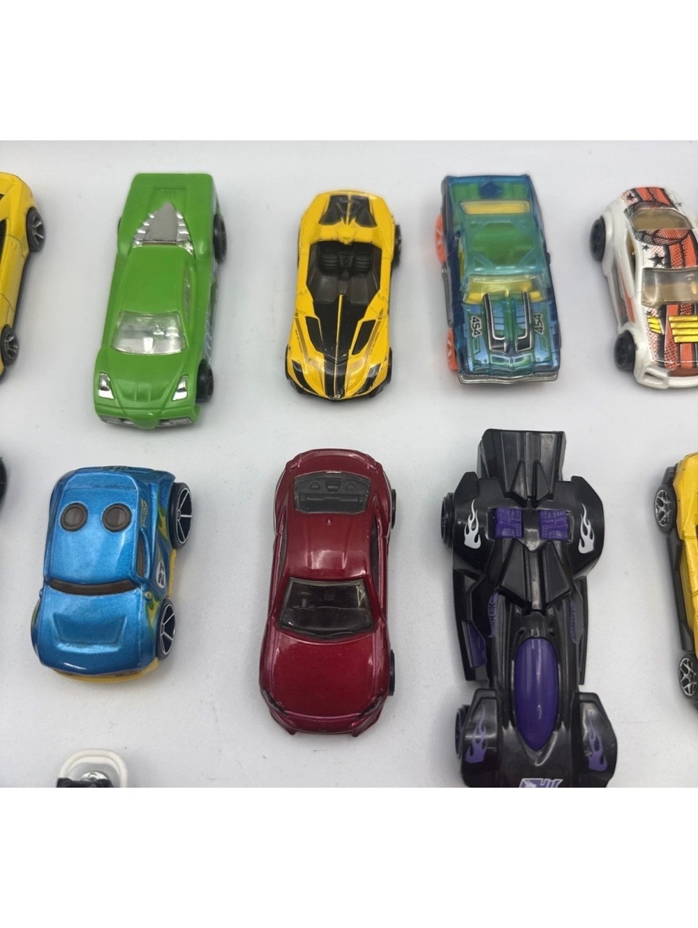 Hot Wheels Diecast Toy Car Lot - 20 Vehicles Including Lightning McQueen - Picture 5 of 7